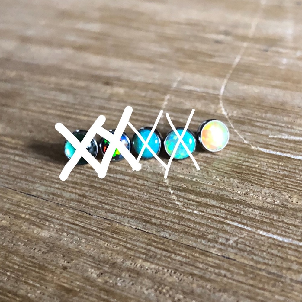Neometal 4mm Threadless Yellow Opal